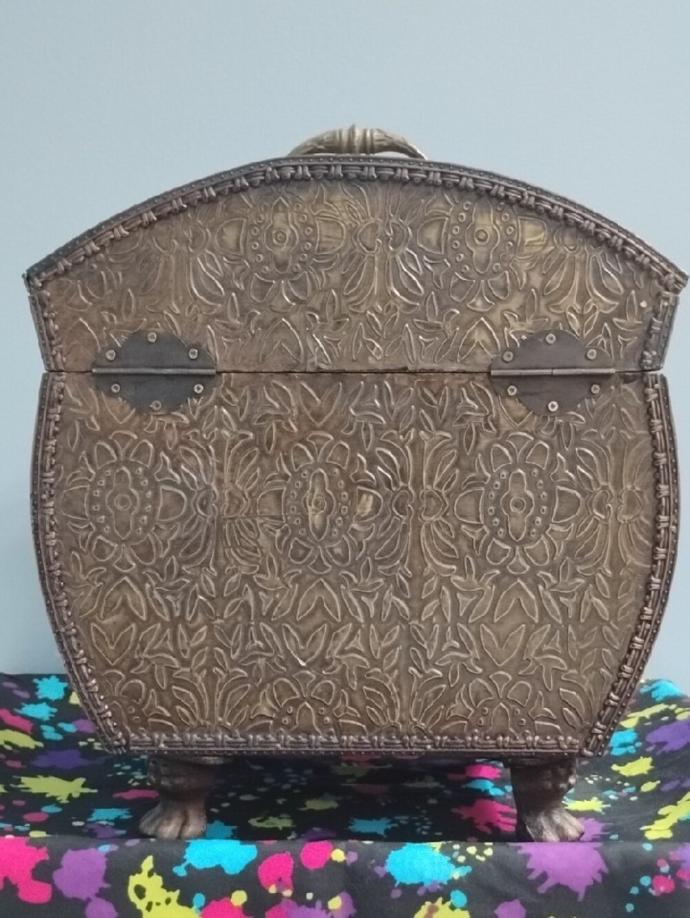 ⭐ Vintage Chinese Wooden Treasure Chest Keepsakes Box W/Brass Overlay - Picture 6 of 10